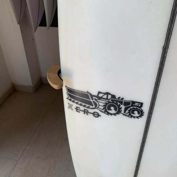 Prancha de Surf JS - Xero 5'10" 32,4L