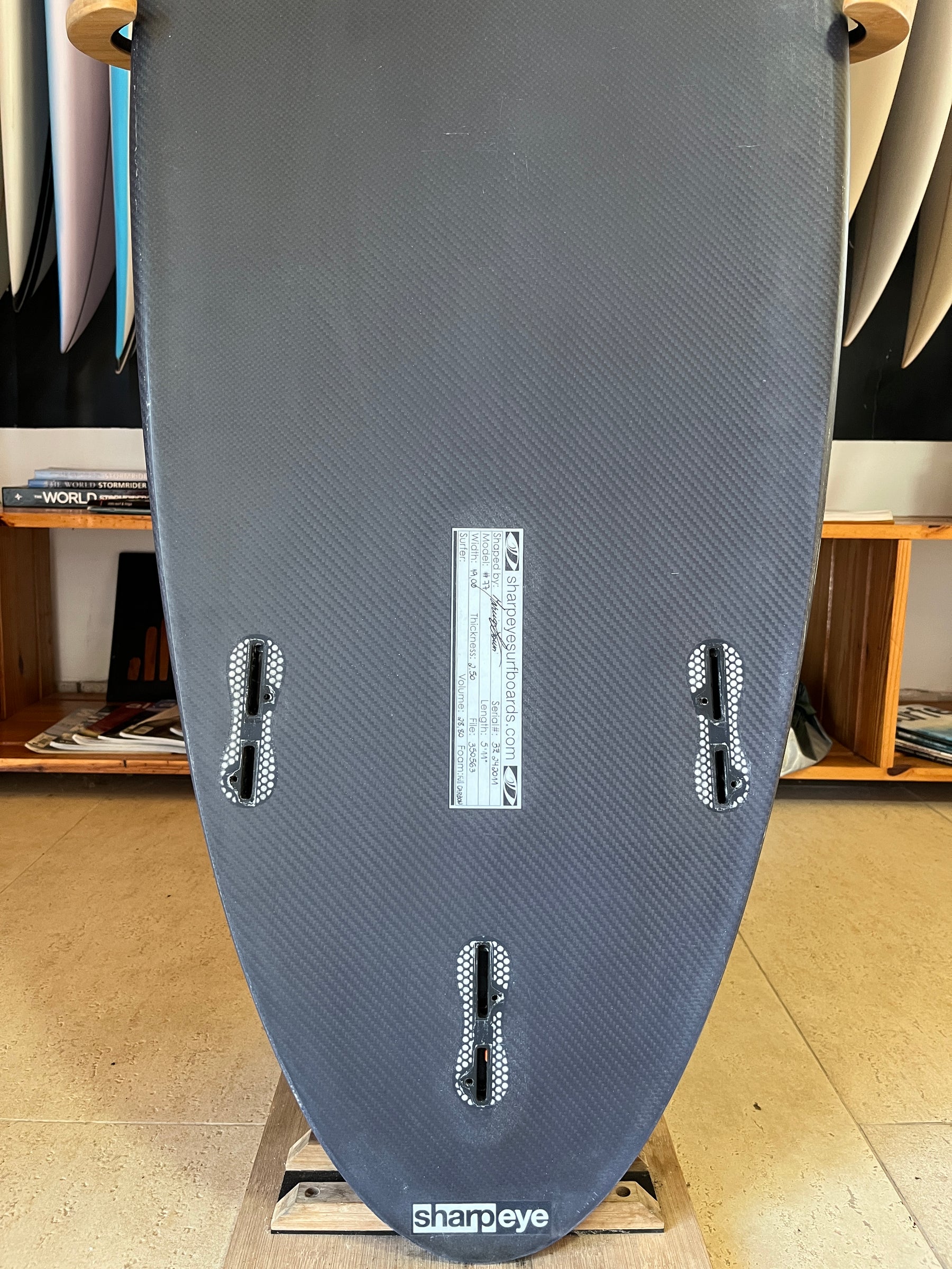 Sharpeye #77 5'11" 28,8L - Full Carbon (Seminova)