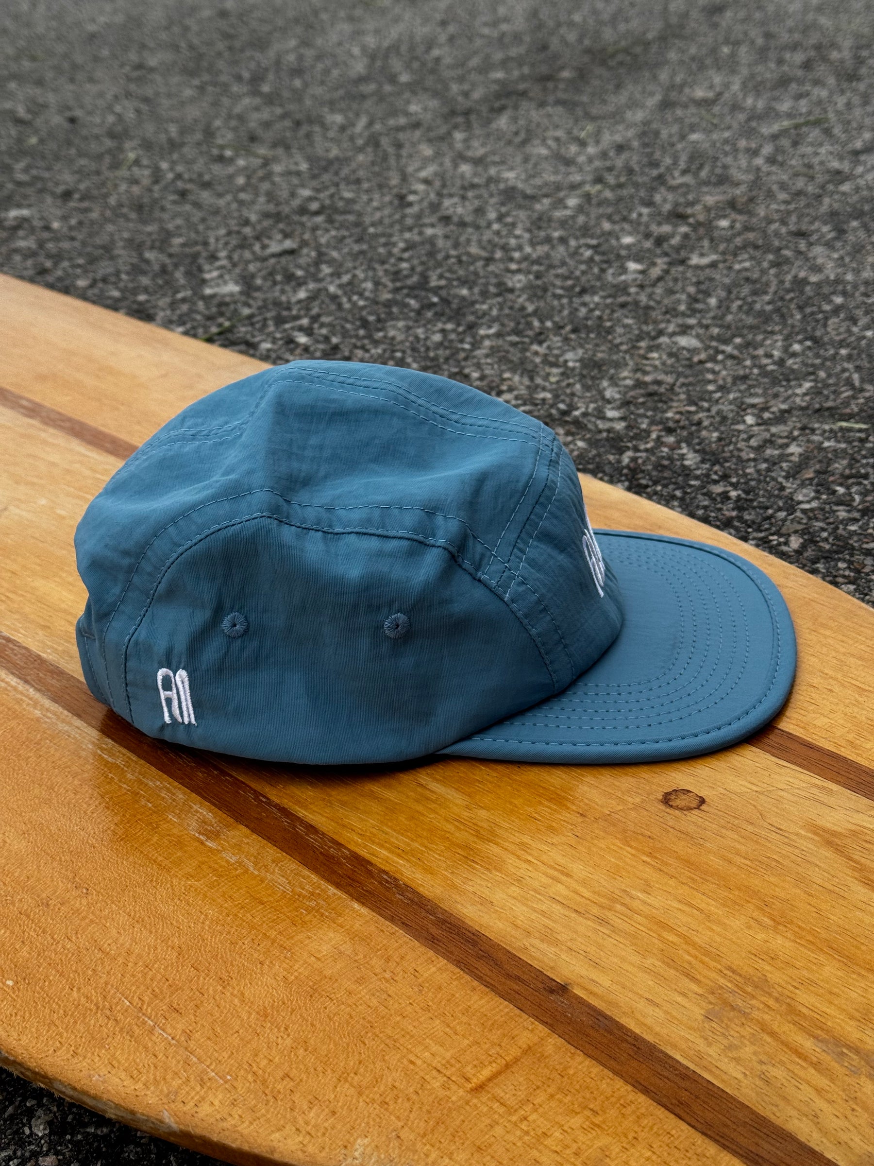 Boné Five Panel Azul Alaia