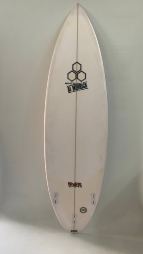 Al Merrick Fever 6'1" 32,3L — shortboard, vista inferior completa